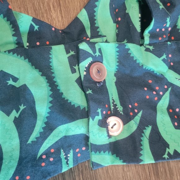 Retro Handmade Balconette Crop Top with Cute Alligator Pattern - Picture 4 of 4